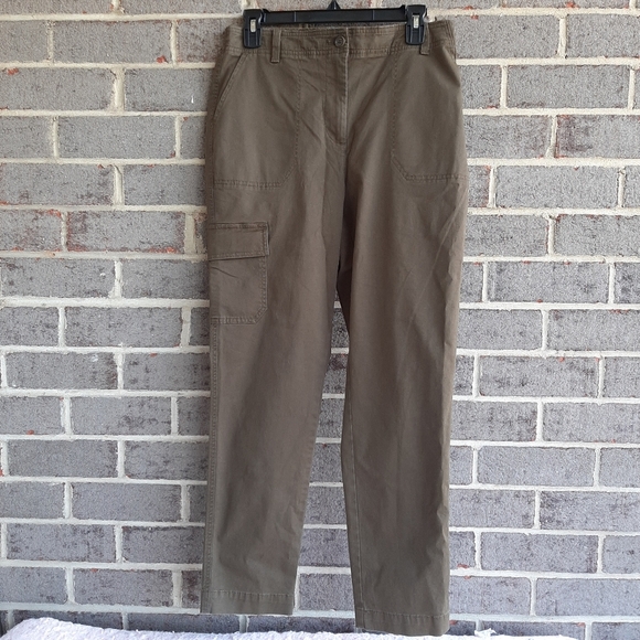 Talbots forest green khaki cargo short  size 8 - Picture 2 of 9